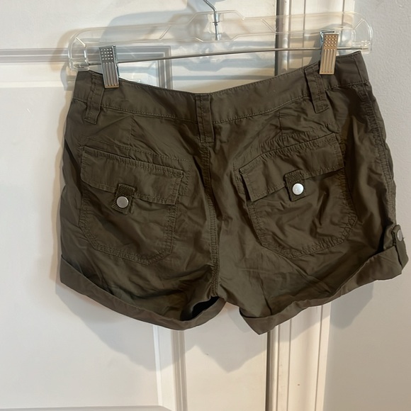 Gap dark green shorts - Picture 2 of 4